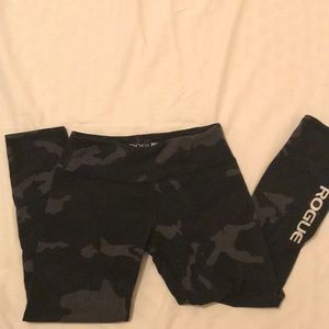 Rouge work out Capri leggings